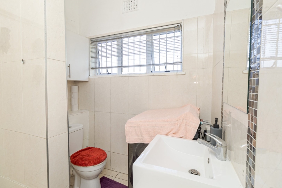 2 Bedroom Property for Sale in Fairfield Estate Western Cape